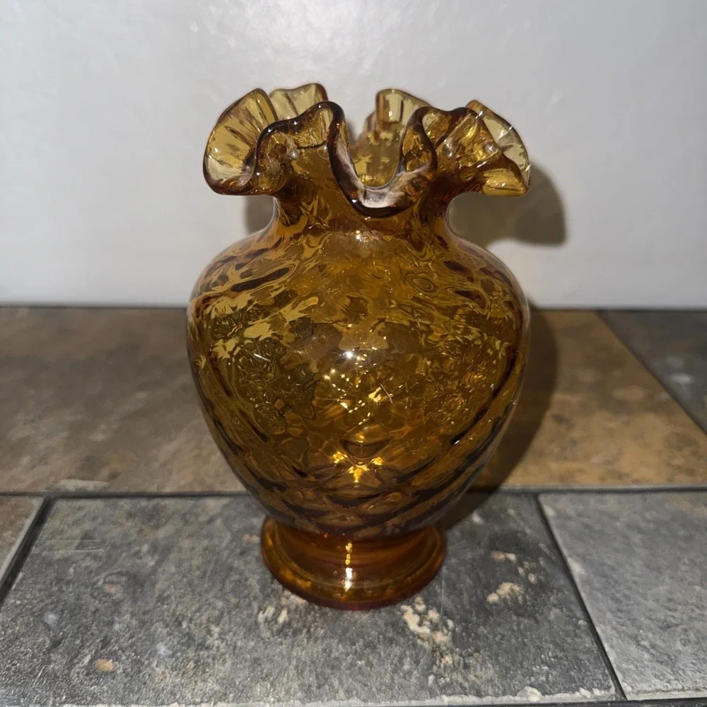 Vintage Fenton Amber Quilted Pattern, Ruffled Rim Vase - 7